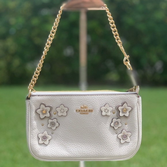 🔥NWT🔥COACH WRISTLET - Picture 5 of 5